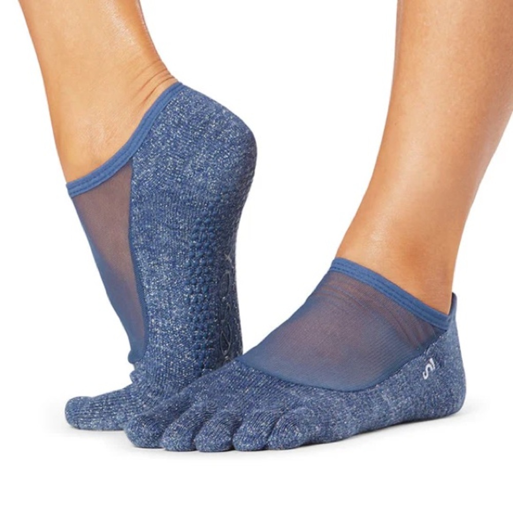 Toesox Luna Grip Socks Small HALF TOE